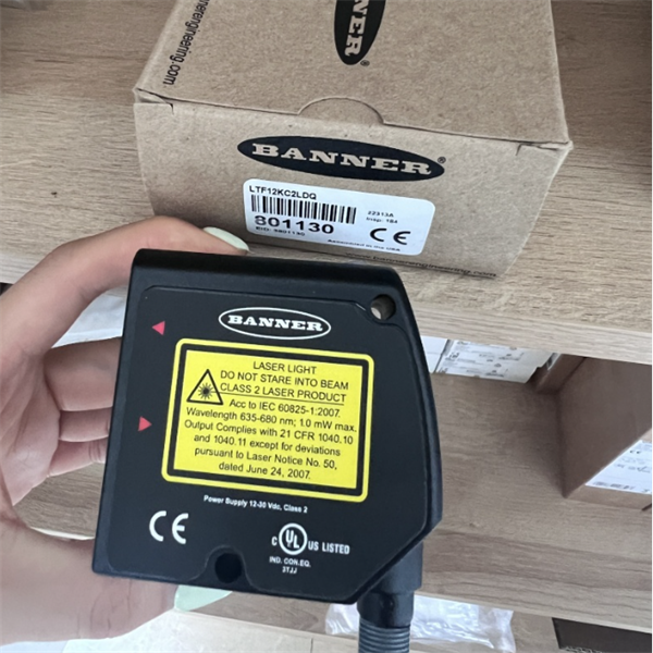 BANNER邦納堅固耐用全能型光電傳感器Q4X系列Q4XFKLAF110-Q8